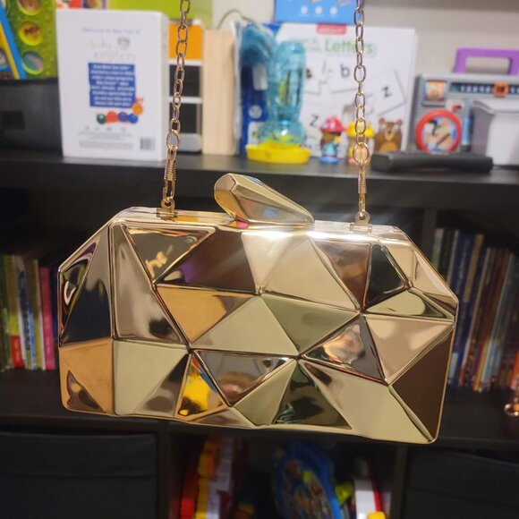 Neiman Marcus Luxury Gold Metallic Geometric Evening Clutch - Picture 2 of 5